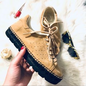 🤎🤎Suede Platform shoes 🤎🤎Lace up, Light weight